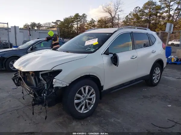 5N1AT2MV5HC879448 2017 NISSAN ROGUE - Image 2