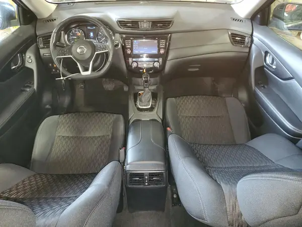 5N1AT2MV5HC880177 2017 NISSAN ROGUE - Image 8