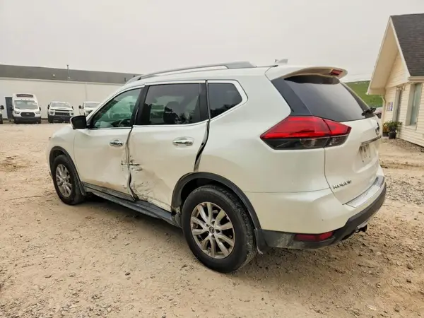 5N1AT2MV5HC880213 2017 NISSAN ROGUE - Image 2