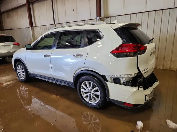 5N1AT2MV5HC880759 2017 NISSAN ROGUE - Image 2
