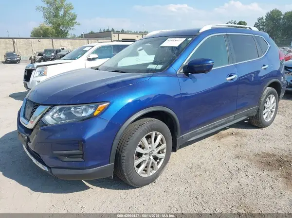 5N1AT2MV5HC882401 2017 NISSAN ROGUE - Image 2