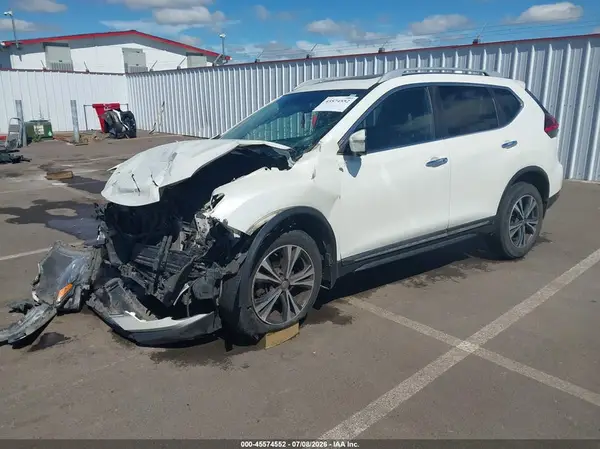 5N1AT2MV5HC885878 2017 NISSAN ROGUE - Image 2