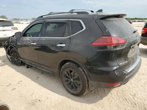5N1AT2MV5HC886268 2017 NISSAN ROGUE - Image 2