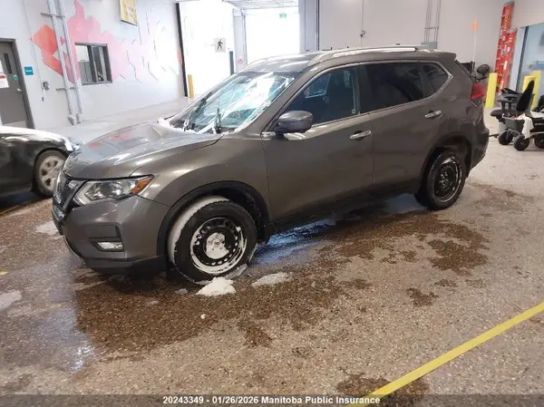 5N1AT2MV5HC891437 2017 NISSAN ROGUE - Image 2
