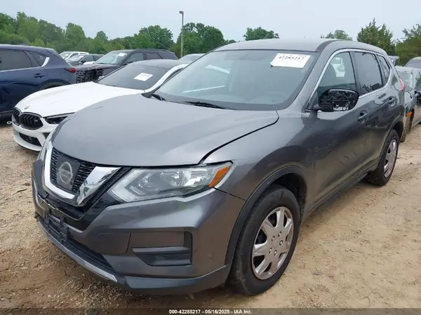 5N1AT2MV5HC895925 2017 NISSAN ROGUE - Image 2