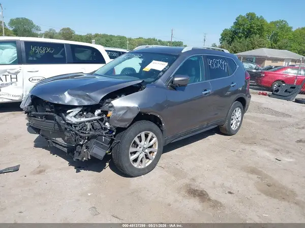 5N1AT2MV5HC896590 2017 NISSAN ROGUE - Image 2