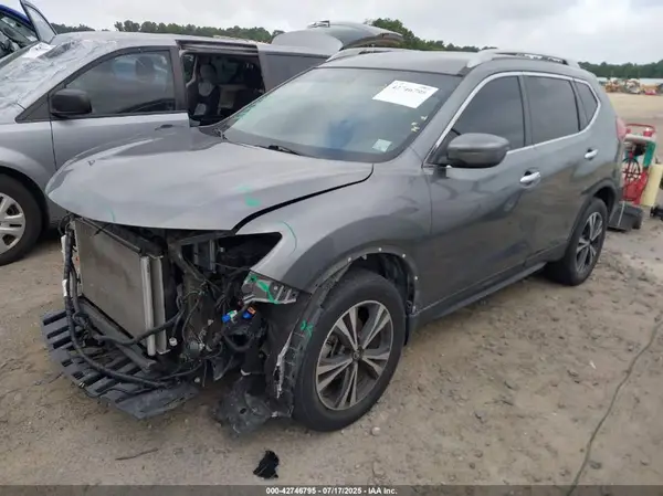 5N1AT2MV5JC715753 2018 NISSAN ROGUE - Image 2