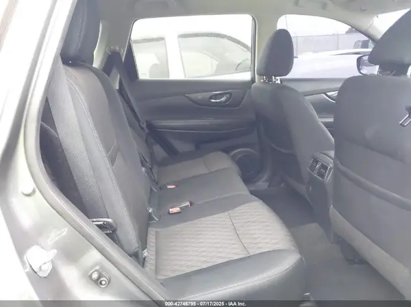 5N1AT2MV5JC715753 2018 NISSAN ROGUE - Image 8