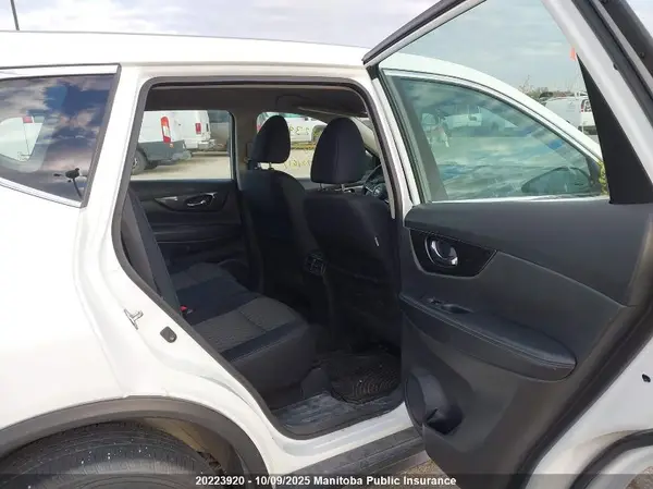 5N1AT2MV5JC721617 2018 NISSAN ROGUE - Image 8