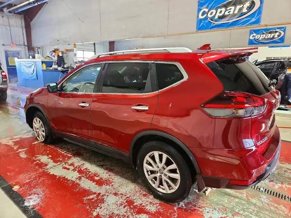 5N1AT2MV5JC724789 2018 NISSAN ROGUE - Image 2
