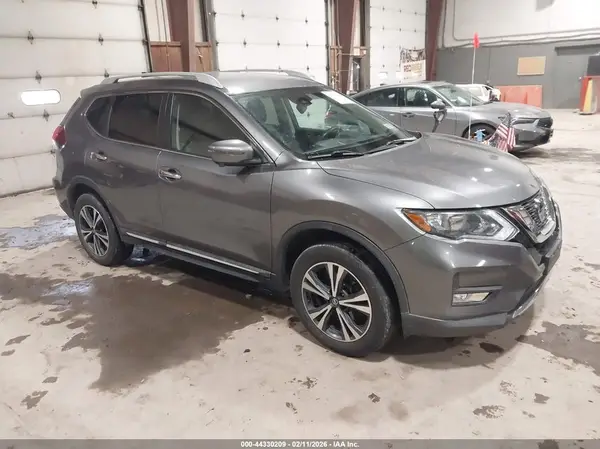 5N1AT2MV5JC729619 2018 NISSAN ROGUE - Image 1