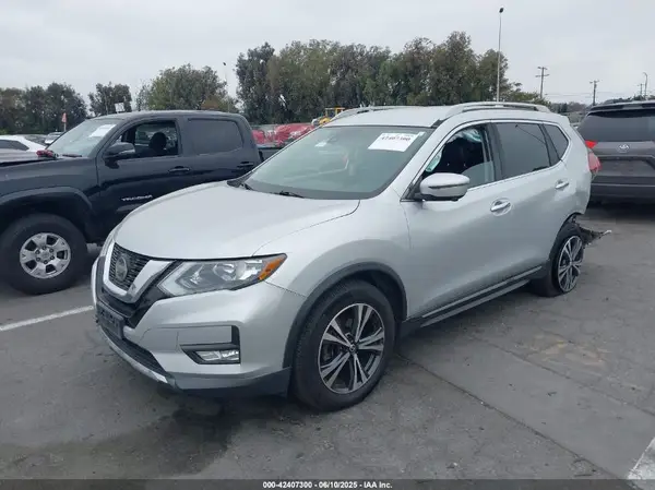 5N1AT2MV5JC732522 2018 NISSAN ROGUE - Image 2