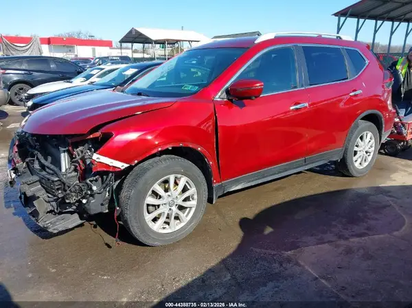 5N1AT2MV5JC733704 2018 NISSAN ROGUE - Image 2