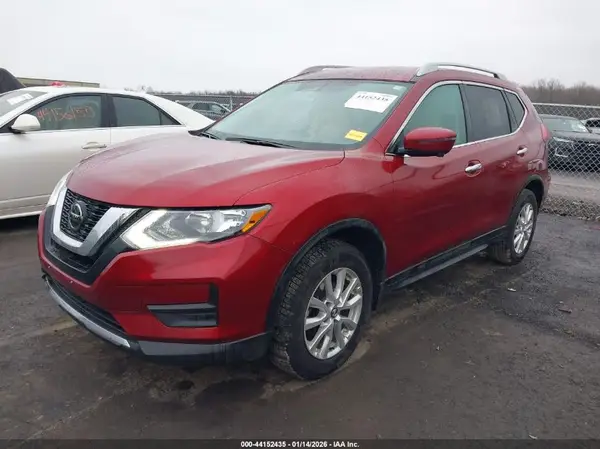 5N1AT2MV5JC736795 2018 NISSAN ROGUE - Image 2