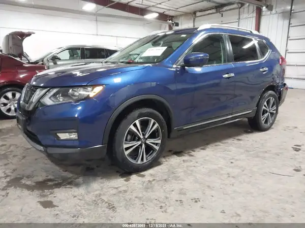 5N1AT2MV5JC743116 2018 NISSAN ROGUE - Image 2