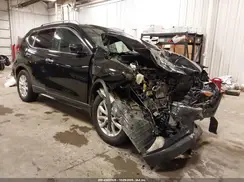 5N1AT2MV5JC744444 2018 NISSAN ROGUE