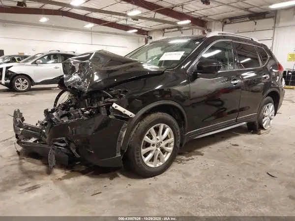 5N1AT2MV5JC744444 2018 NISSAN ROGUE - Image 2