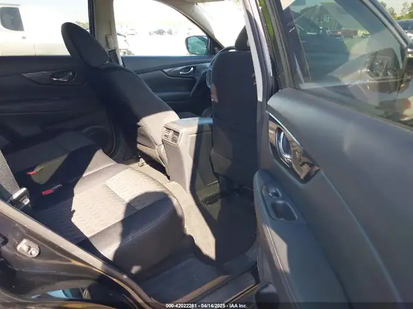 5N1AT2MV5JC752043 2018 NISSAN ROGUE - Image 8