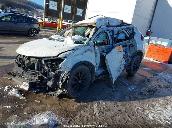 5N1AT2MV5JC754567 2018 NISSAN ROGUE - Image 2