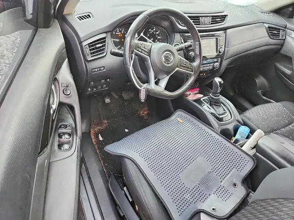 5N1AT2MV5JC758991 2018 NISSAN ROGUE - Image 8
