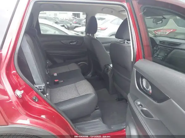 5N1AT2MV5JC764368 2018 NISSAN ROGUE - Image 8