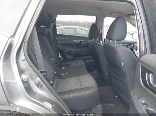 5N1AT2MV5JC776245 2018 NISSAN ROGUE - Image 8