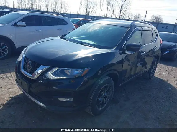 5N1AT2MV5JC776486 2018 NISSAN ROGUE - Image 2