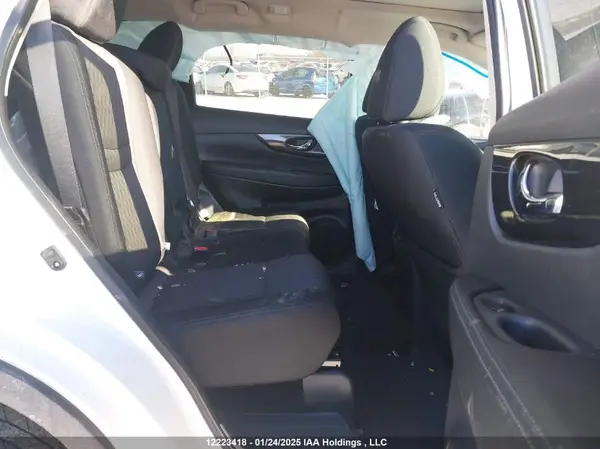 5N1AT2MV5JC778691 2018 NISSAN ROGUE - Image 8