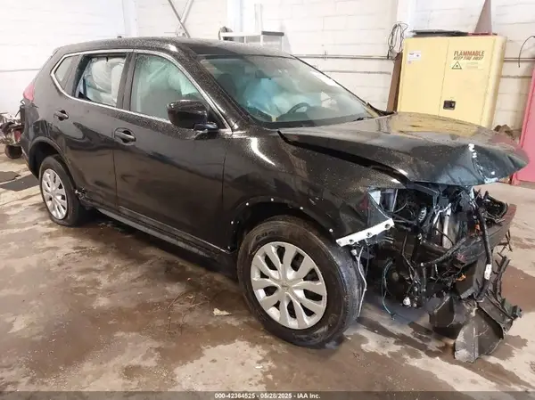 5N1AT2MV5JC779579 2018 NISSAN ROGUE - Image 1