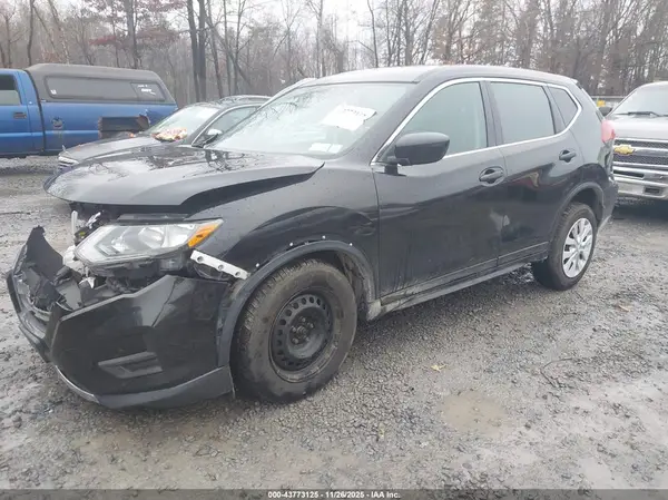 5N1AT2MV5JC781073 2018 NISSAN ROGUE - Image 2