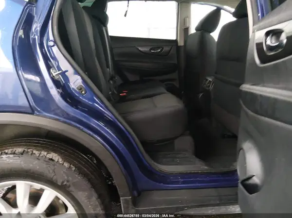 5N1AT2MV5JC786158 2018 NISSAN ROGUE - Image 5