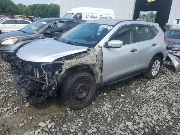 5N1AT2MV5JC789268 2018 NISSAN ROGUE - Image 1