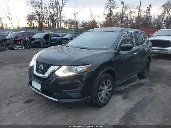 5N1AT2MV5JC789979 2018 NISSAN ROGUE - Image 2