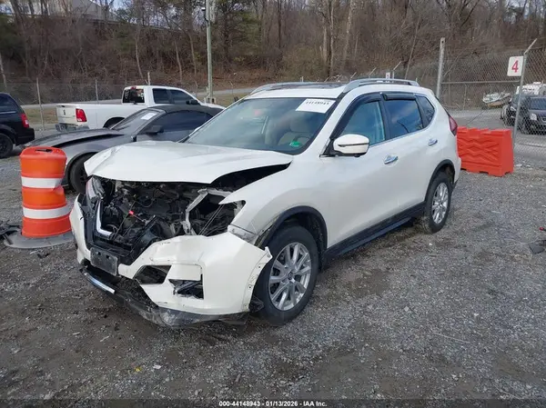 5N1AT2MV5JC791831 2018 NISSAN ROGUE - Image 2