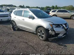 5N1AT2MV5JC795264 2018 NISSAN ROGUE