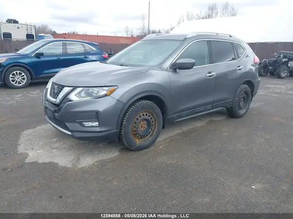 5N1AT2MV5JC799962 2018 NISSAN ROGUE - Image 2