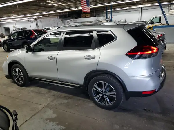 5N1AT2MV5JC804724 2018 NISSAN ROGUE - Image 2