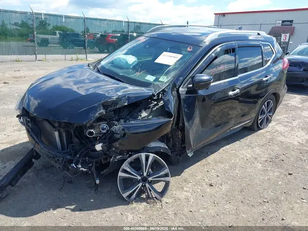 5N1AT2MV5JC808188 2018 NISSAN ROGUE - Image 2