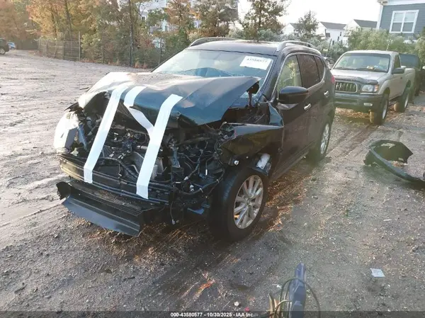 5N1AT2MV5JC808952 2018 NISSAN ROGUE - Image 2