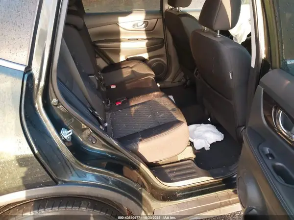 5N1AT2MV5JC808952 2018 NISSAN ROGUE - Image 8