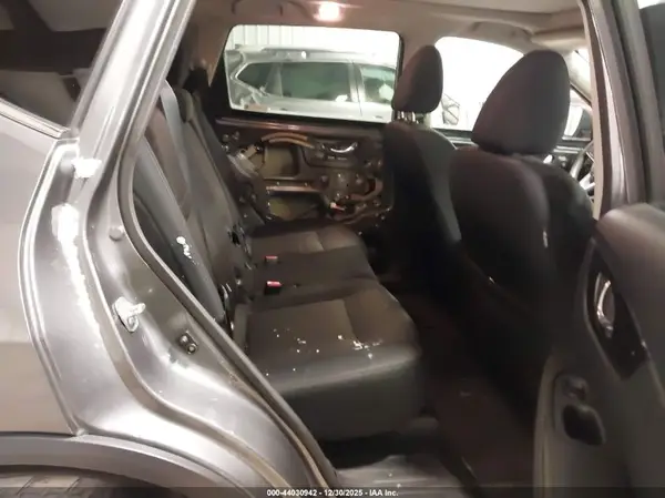 5N1AT2MV5JC809941 2018 NISSAN ROGUE - Image 8