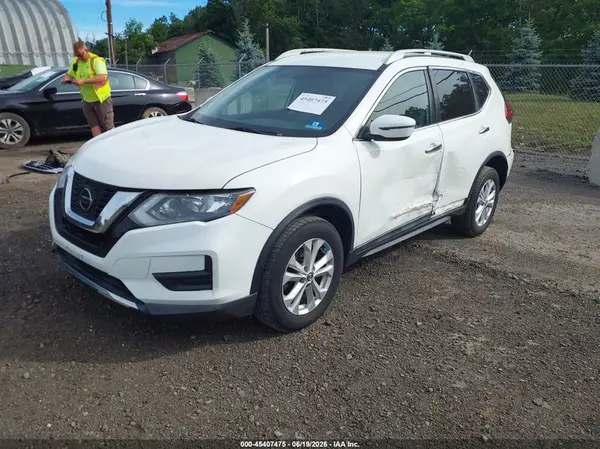 5N1AT2MV5JC811544 2018 NISSAN ROGUE - Image 2