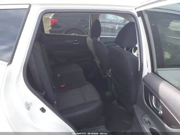 5N1AT2MV5JC811544 2018 NISSAN ROGUE - Image 8