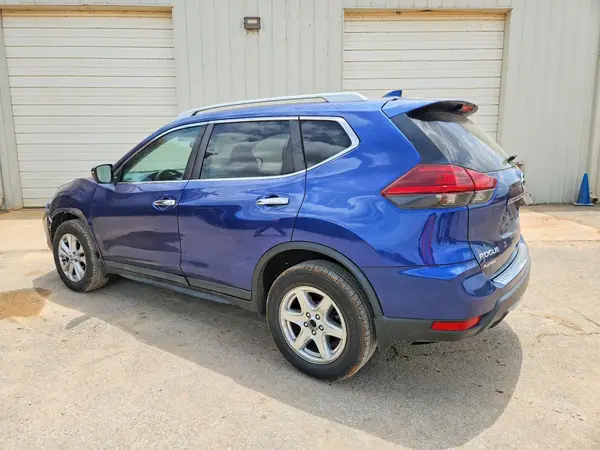 5N1AT2MV5JC816193 2018 NISSAN ROGUE - Image 2
