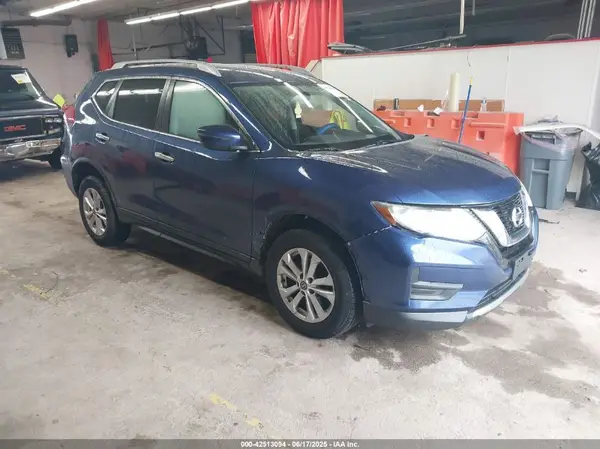 5N1AT2MV5JC816498 2018 NISSAN ROGUE - Image 1