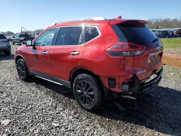 5N1AT2MV5JC821779 2018 NISSAN ROGUE - Image 2