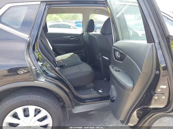 5N1AT2MV5JC823189 2018 NISSAN ROGUE - Image 8