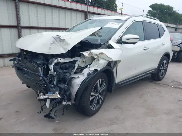 5N1AT2MV5JC823466 2018 NISSAN ROGUE - Image 2