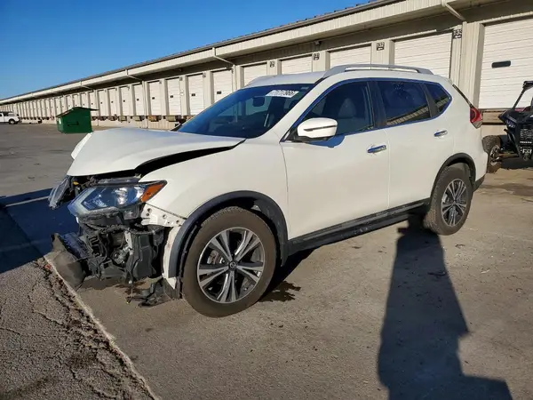 5N1AT2MV5JC829798 2018 NISSAN ROGUE - Image 1