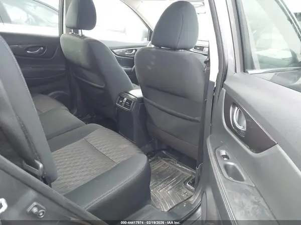 5N1AT2MV5JC829994 2018 NISSAN ROGUE - Image 8